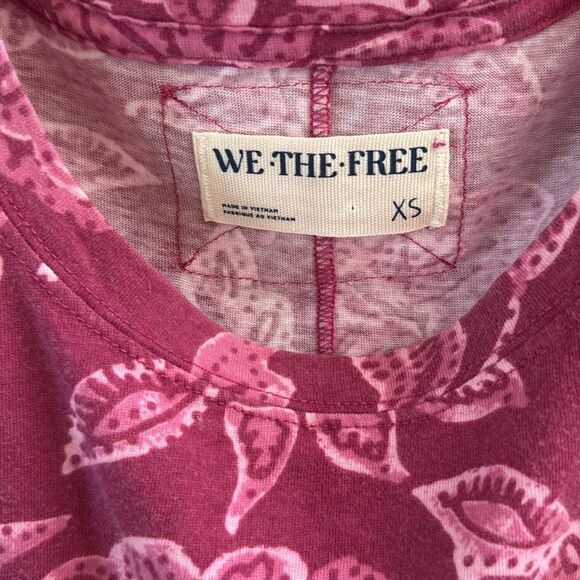 NWT Free People We the Free Nina Printed Magenta Tee XS - Picture 4 of 4